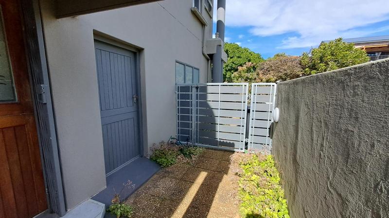 5 Bedroom Property for Sale in Stilbaai Wes Western Cape